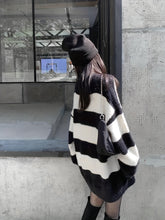 Women's Vintage-Inspired Black & White Striped Pullover Sweater - Cozy Loose Fit, Round Neck, Soft Knit Fabric, Perfect for Spring/Fall, Plus Size Sweaters voguable