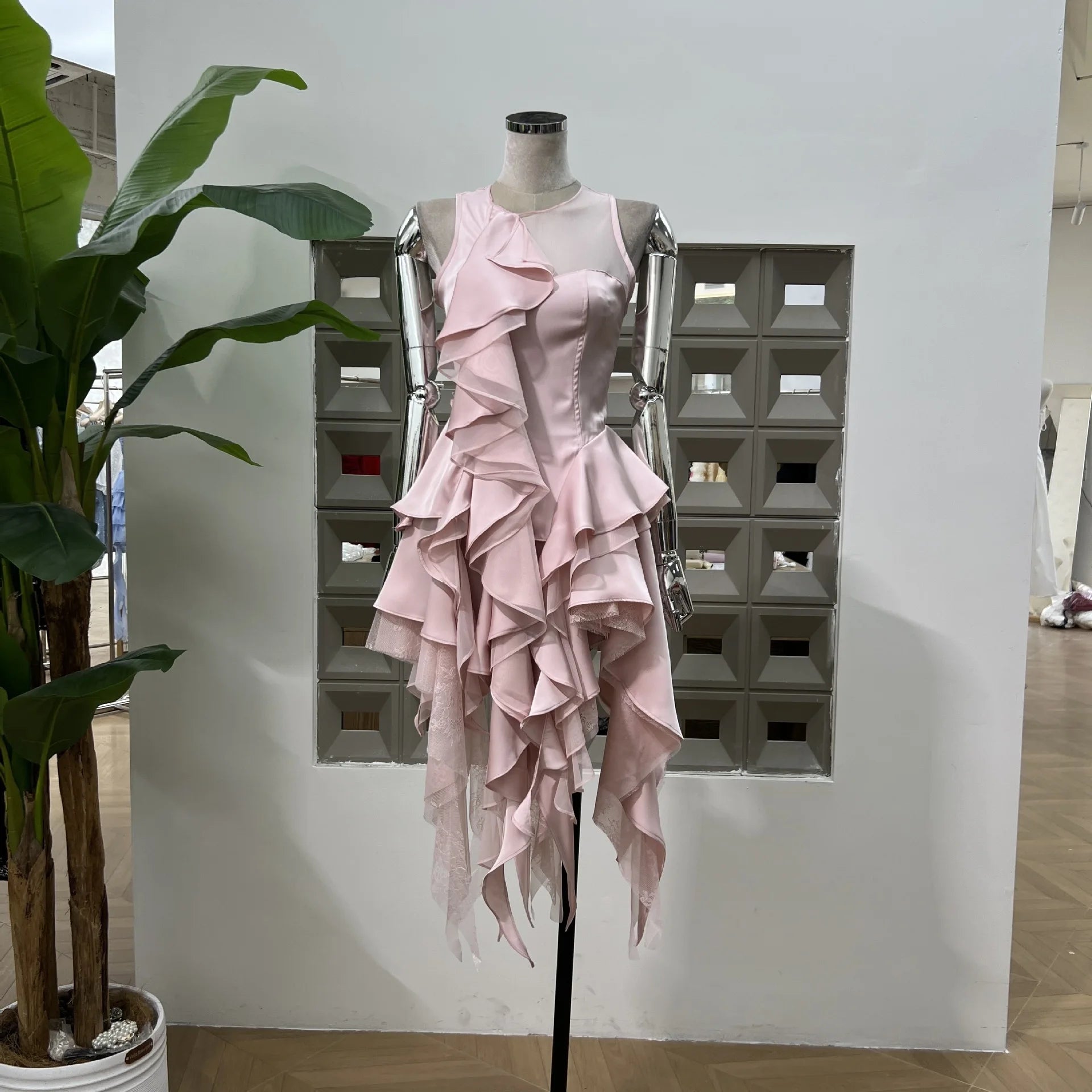 Fashion Black 2 Piece Set Women's Off Shoulder Irregular Top High Wiast Irregular Ribbon Mini Skirt Suit Summer New 3A107 voguable