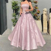 Voguable Simple Boat Neck Appliques Lace Pleats A-Line Women Evening Dresses Sleeveless Backless Floor-Length Sweep Train Prom Gowns voguable