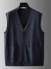 Large knitted sweater, men's new cardigan vest, autumn and winter large loose fat sweater. voguable