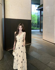 Voguable Pure Sexy Hot Girl Suit for Women's Summer Sexy V-neck Polka Dot Vest Chiffon Pleated Skirt Two-piece Set Fashion Female Clothes voguable