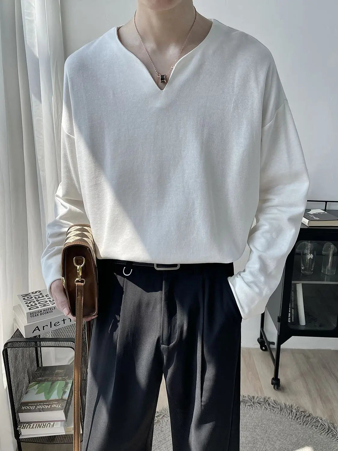 Light Luxury Top High-end Niche Designer V-neck Long-sleeved T-shirt Men Spring Autumn Trendy Versatile Base Shirt Aesthetic voguable