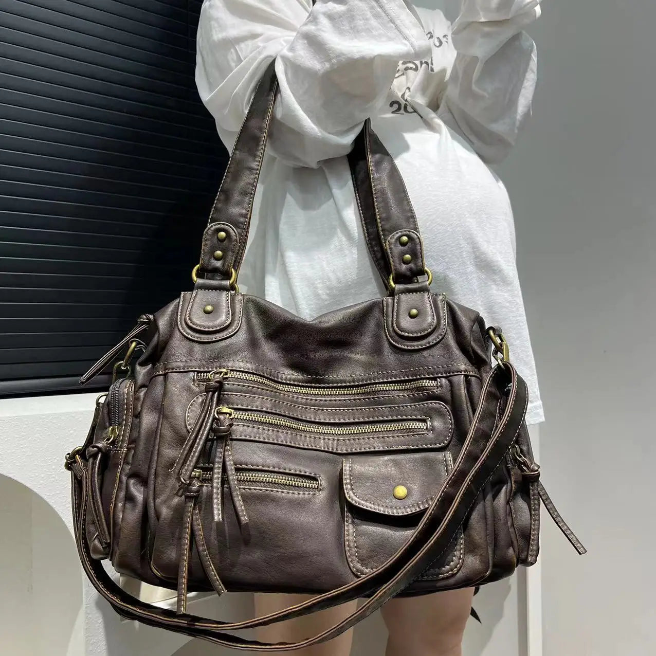 Y2K Hot Girl Single Shoulder Crossbody Bag Vintage Washed Leather Motorcycle Bag Large Capacity Multi Pocket Bag voguable