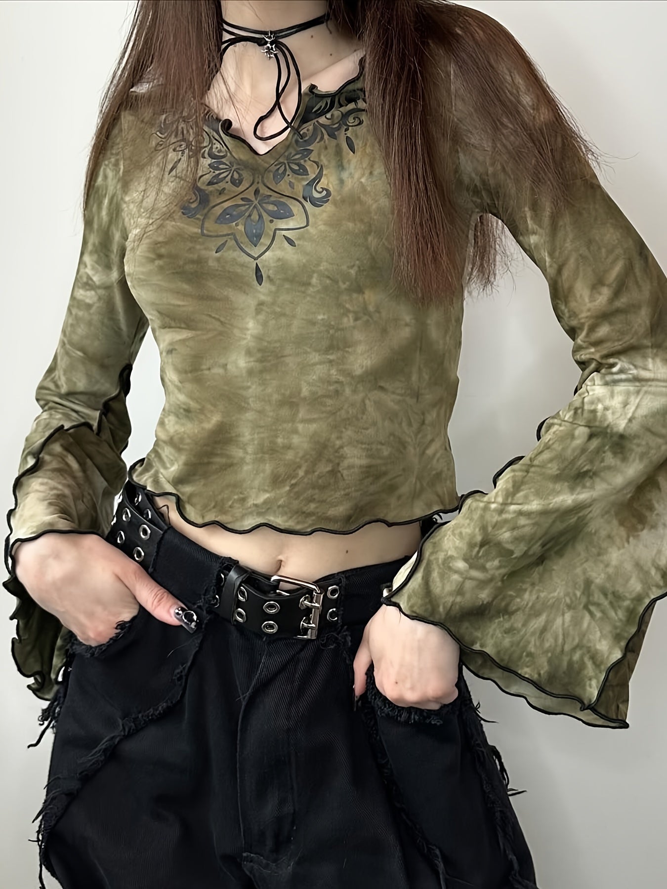 Tie Dye Flare Sleeve T-shirt, Y2K Notched Neck Lettuce Trim Long Sleeve Top For Spring & Fall, Women's Clothing voguable