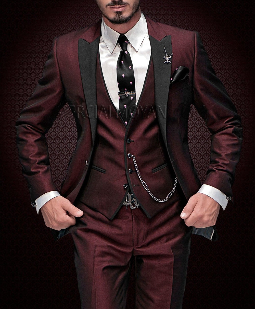 Voguable  2022 New Arrival Peak Black Lapel Groom Tuxedos Burgundy Men Suits Wedding 3 Pieces(Jacket+Pant+Vest+Tie)traje de novio par voguable