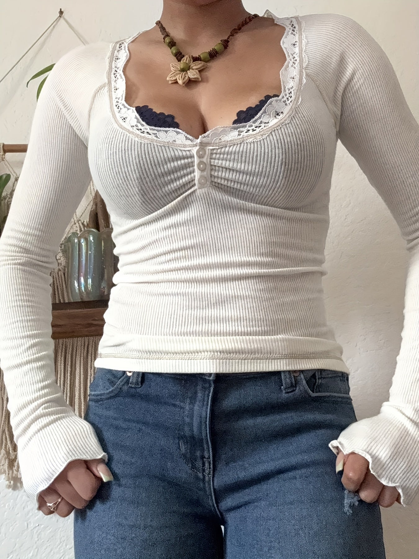 Y2K-Inspired Vintage Lace Trim Colorblock T-Shirt - Stretchy, Long Sleeve, V-Neck Top for Women - Perfect for Spring & Fall voguable