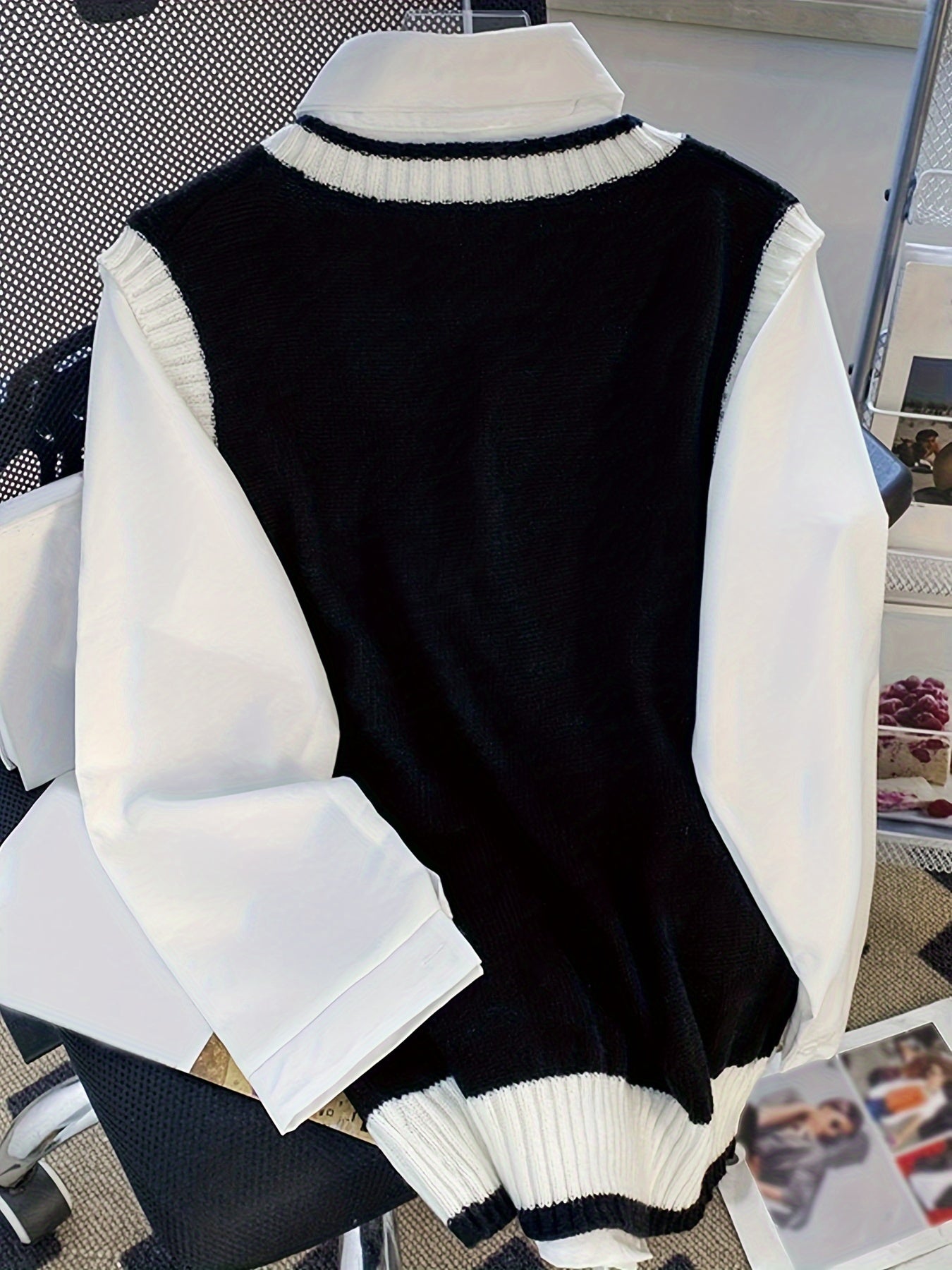 [V-Neck Knit Sweater Vest Chic] Chic Japanese Preppy Style V-Neck Knit Sweater Vest with Bow Detail & Pockets - Color Block, Perfect for Spring/Fall voguable