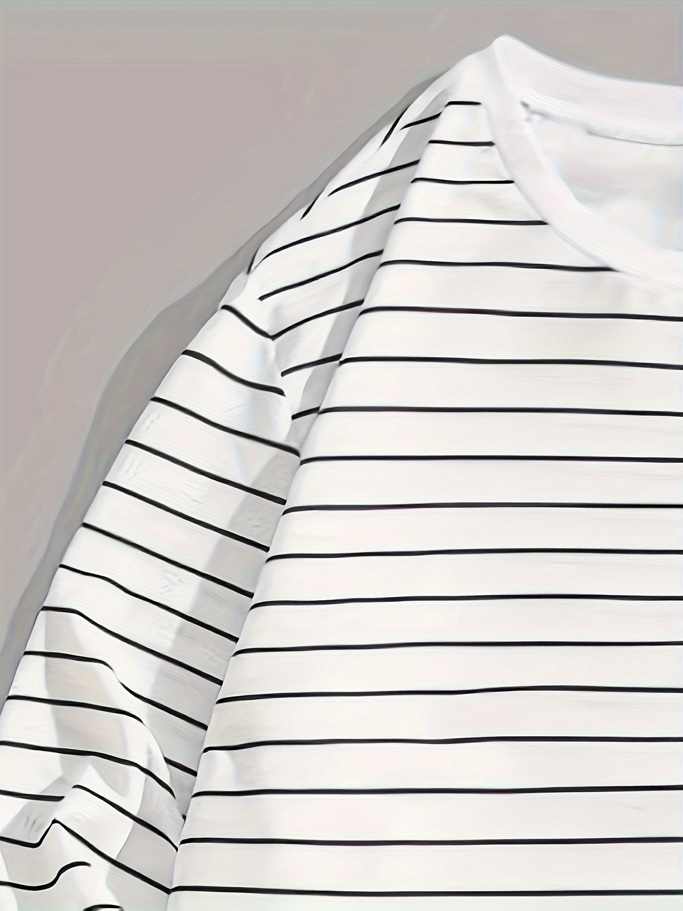 Men's Simple Black Striped Print Long Sleeve T-Shirt, Versatile for Spring/Autumn, Casual Round Neck, Polyester Fabric, Regular Fit, Adult Size gotmes-shop