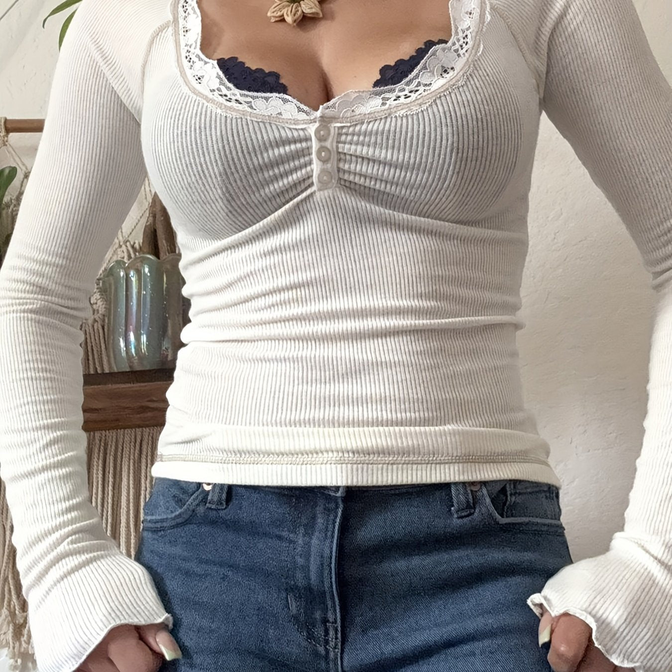 Y2K-Inspired Vintage Lace Trim Colorblock T-Shirt - Stretchy, Long Sleeve, V-Neck Top for Women - Perfect for Spring & Fall voguable