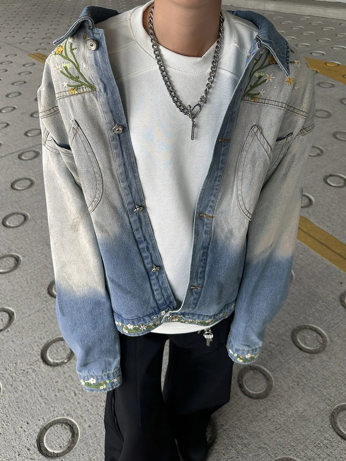 American Gradient Floral Embroidered Denim Jackets Men Women Korean Version Heavy Loose Tops Trendy Design Jackets Aesthetic voguable