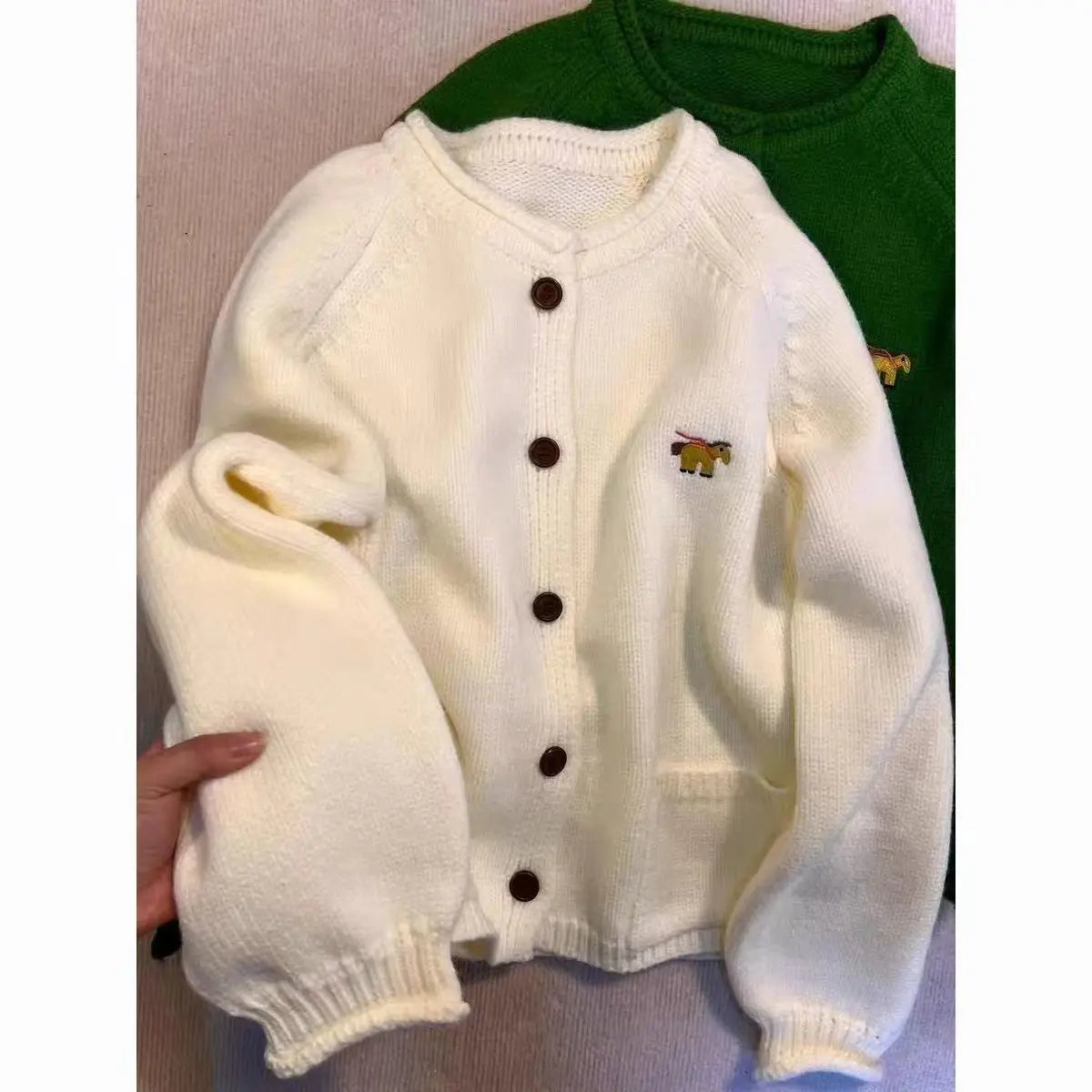 Autumn Winter Women Green Sweaters Coats O-Neck Pockets Embroid Button Fashion Sweet Lazy Wind Long Sleeve Cardigan Knit Tops voguable