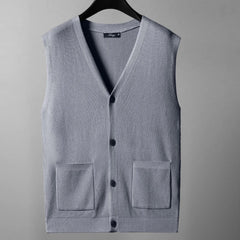 Large knitted sweater, men's new cardigan vest, autumn and winter large loose fat sweater. voguable