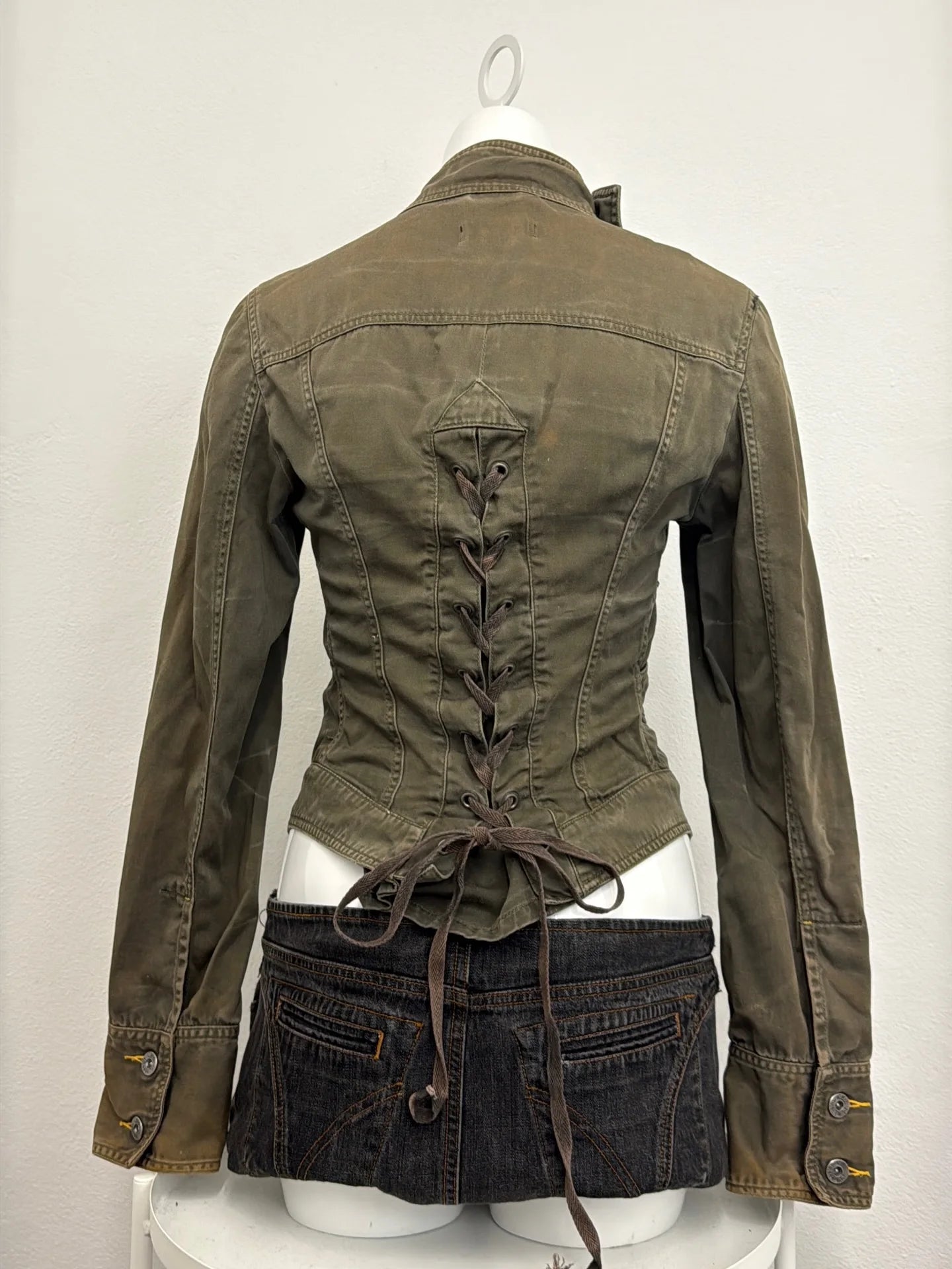 Voguable  Retro Y2K Tight Fitting Women's Back Strap Slim Fit Khaki Stand Up Collar Workwear Dark Washed Jacket voguable