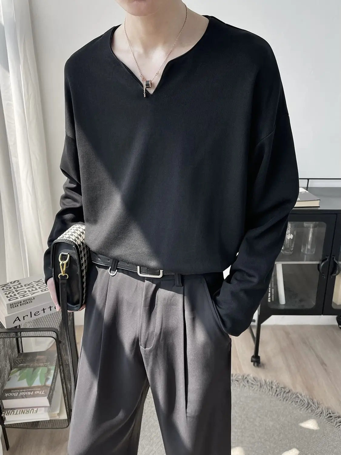 Light Luxury Top High-end Niche Designer V-neck Long-sleeved T-shirt Men Spring Autumn Trendy Versatile Base Shirt Aesthetic voguable