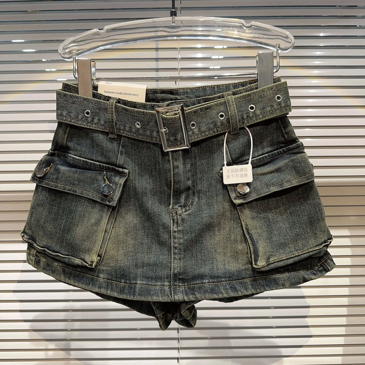 DEAT Fashion Simply Solid Color Belt Waist Shorts For Women 2023 Summer New Casual High Waist Mini Shorts Skirts Female 11XX5004 voguable