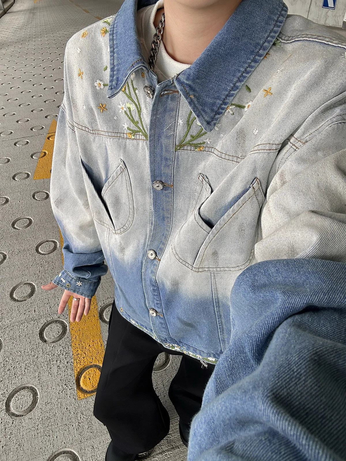American Gradient Floral Embroidered Denim Jackets Men Women Korean Version Heavy Loose Tops Trendy Design Jackets Aesthetic voguable