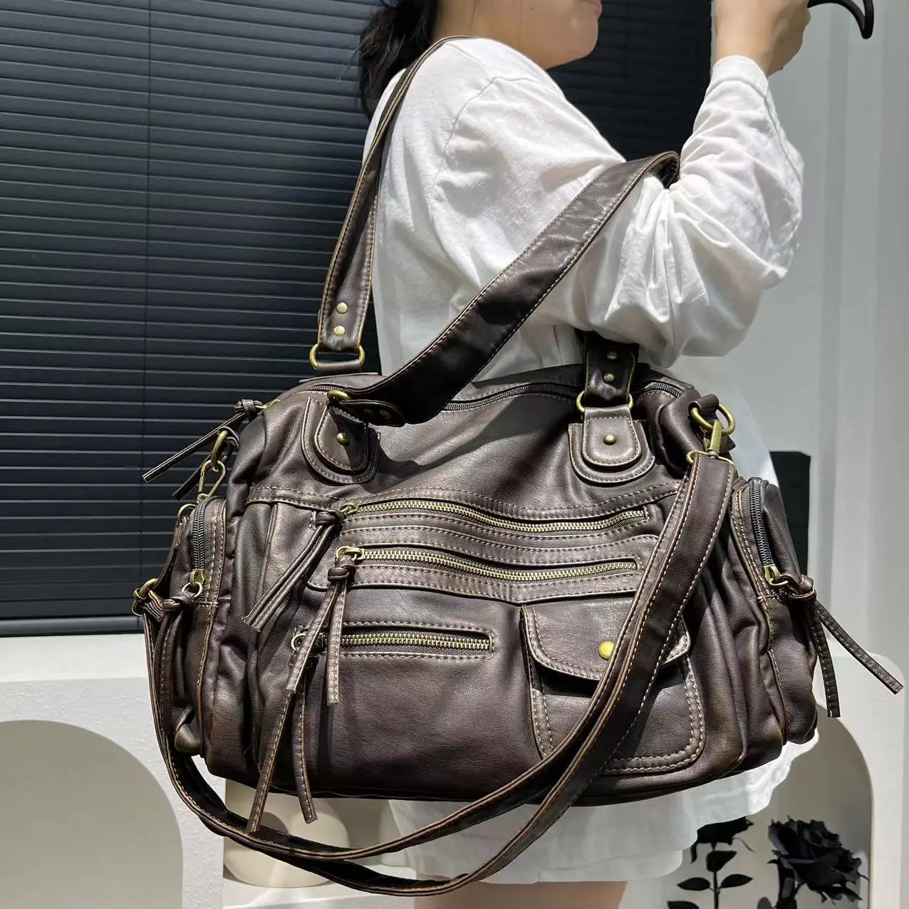 Y2K Hot Girl Single Shoulder Crossbody Bag Vintage Washed Leather Motorcycle Bag Large Capacity Multi Pocket Bag voguable