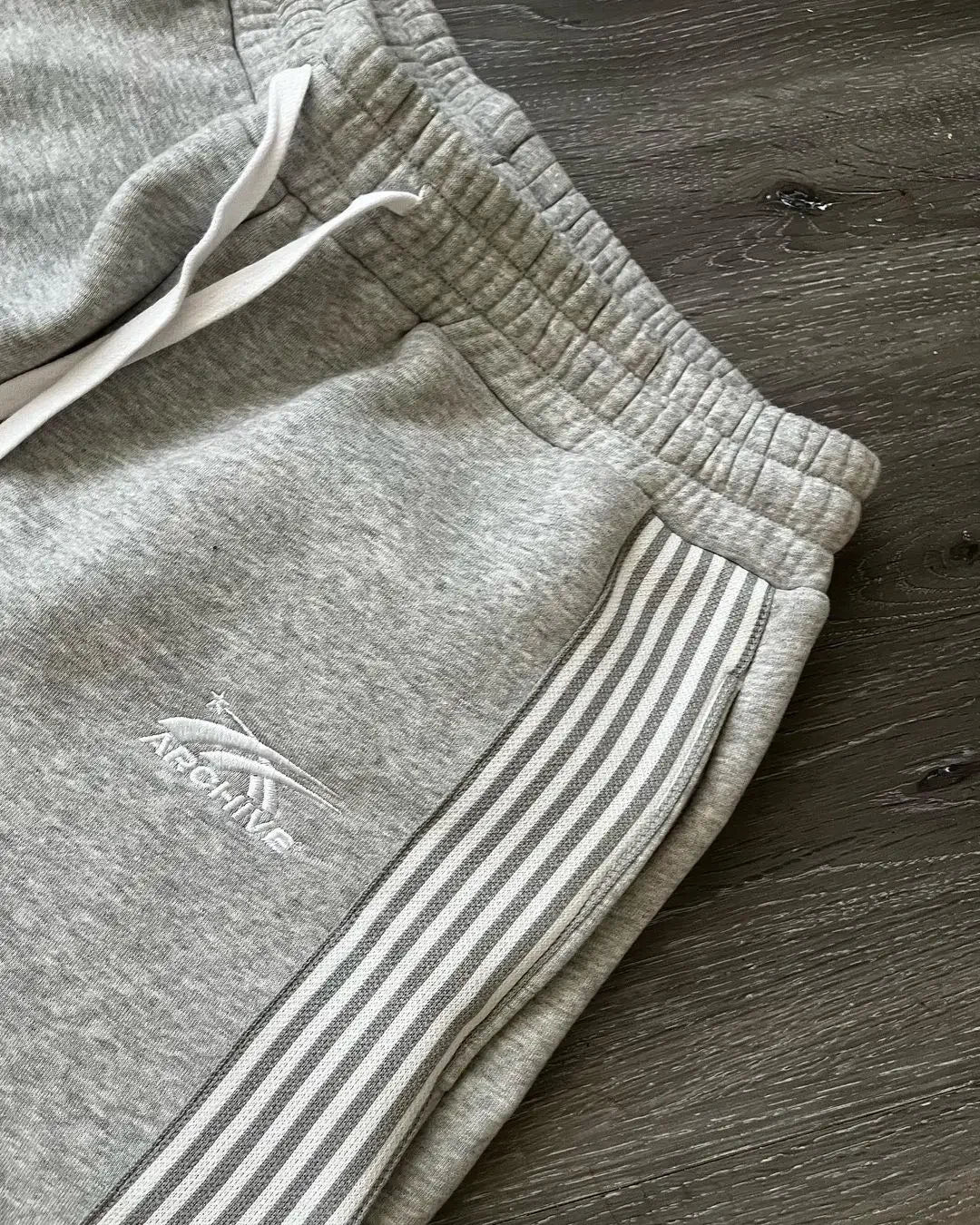 Y2k Embroidered Gray Casual Pants Camo Functional Tactical Functional Men's Women's Premium Jogging Drawstring Sweatpants voguable