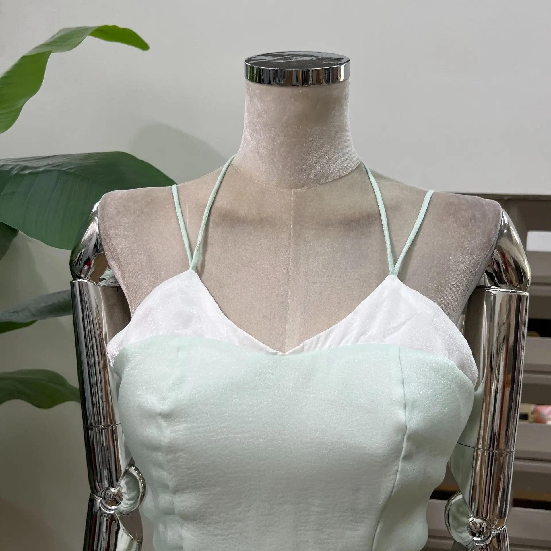 Fashion Contrast Color Green Spaghetti Strap Dress Women's Slim Metal Buckle Bottom Shorts Mini Dresses Summer New 3A106 voguable