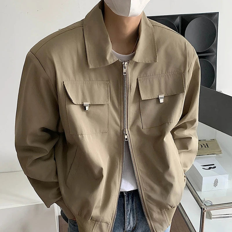 Simple Lapel Jacket Men Women High Street Short Khaki Baseball Uniform Oversize Multiple Pockets Metal Decoration Bomber Coat voguable