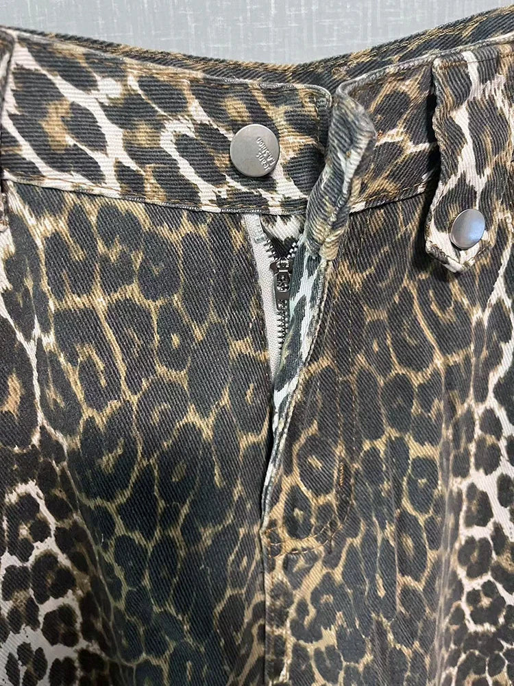 Voguable  Leopard Print Design Personality Trendy Seven-point Pants 2024 Korean Original New Men Fashion Street Men's Shorts voguable