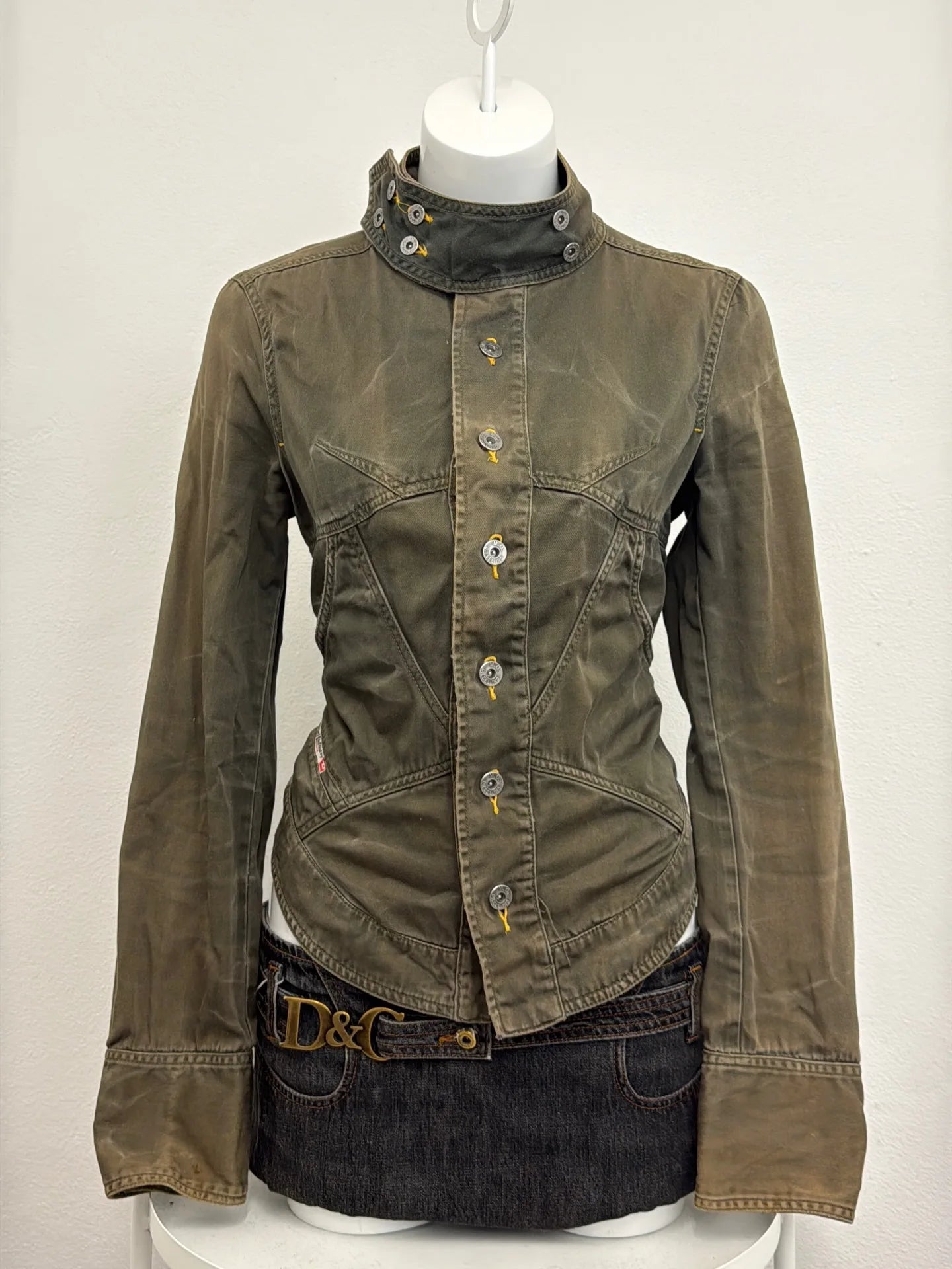 Voguable  Retro Y2K Tight Fitting Women's Back Strap Slim Fit Khaki Stand Up Collar Workwear Dark Washed Jacket voguable