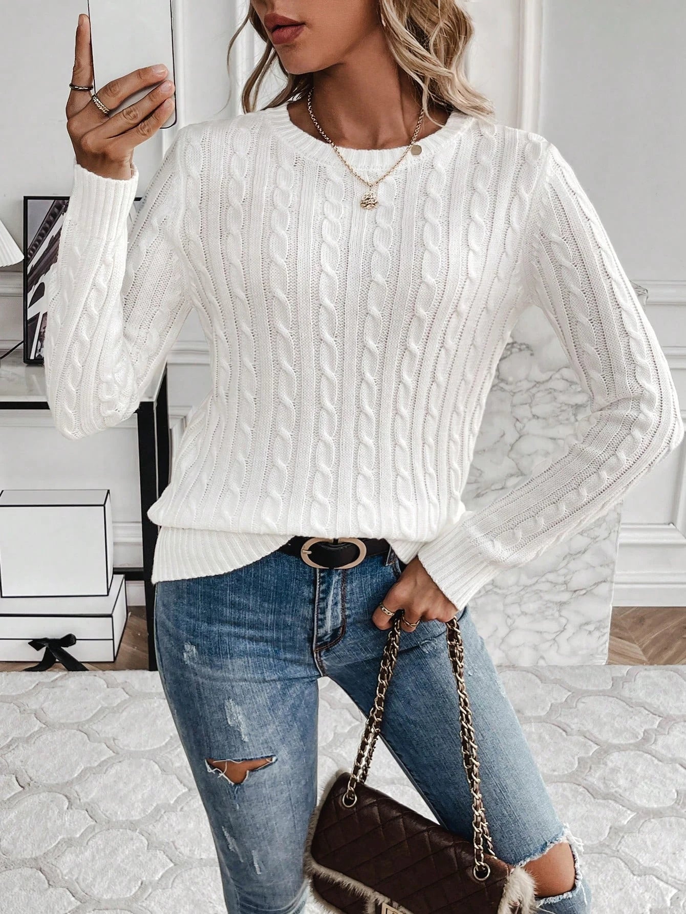 Women's autumn and winter solid color round neck pullover long sleeved knitted sweater voguable