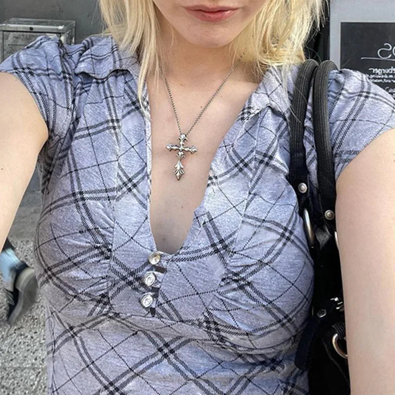 Voguable Vintage V-neck Buttons Casual Striped Short-sleeved T-shirt Women 2024 Summer New Streetwear Sexy Slim All Match Crop Tops voguable