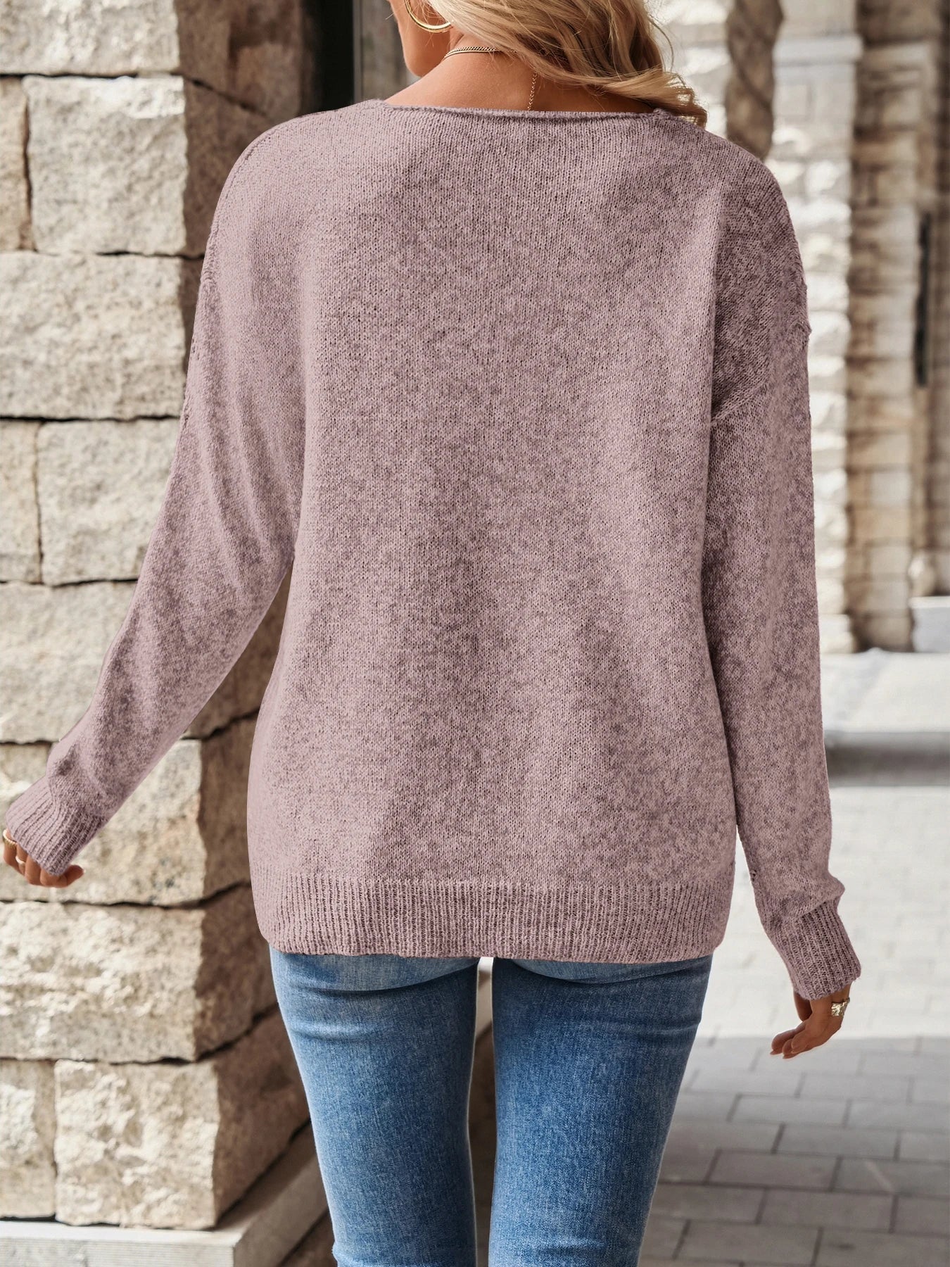 V-neck knitted off shoulder spring and autumn women's sweater can be worn externally voguable