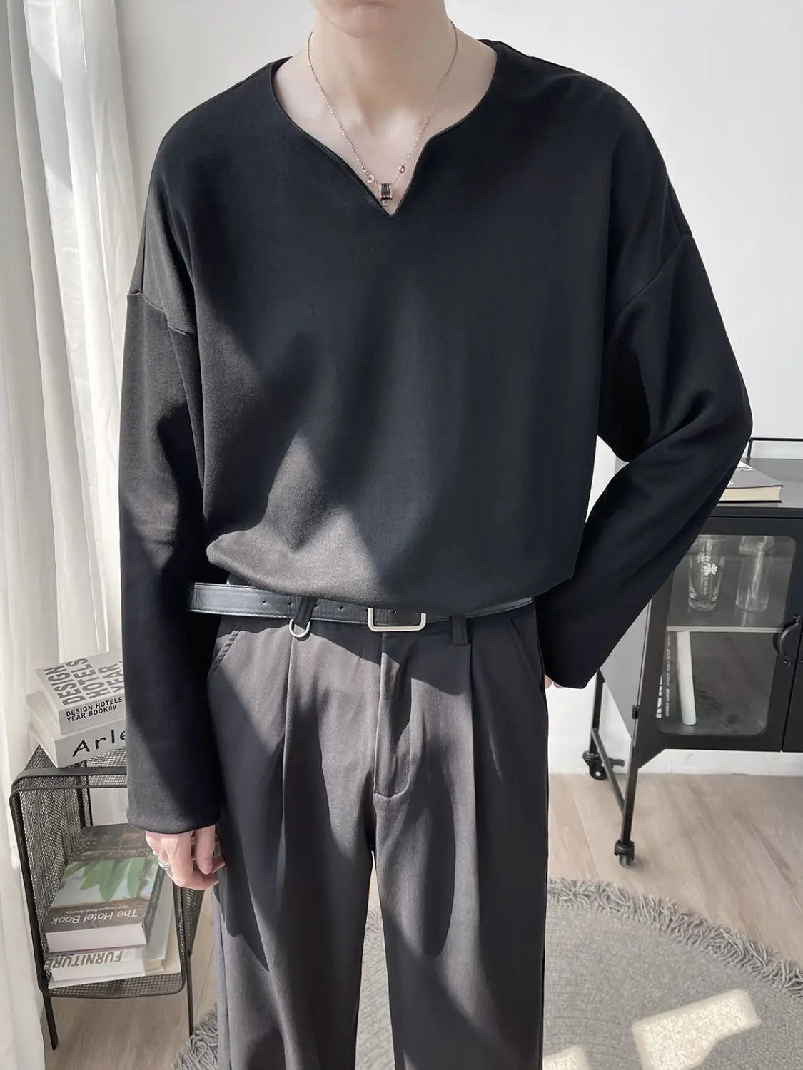 Light Luxury Top High-end Niche Designer V-neck Long-sleeved T-shirt Men Spring Autumn Trendy Versatile Base Shirt Aesthetic voguable