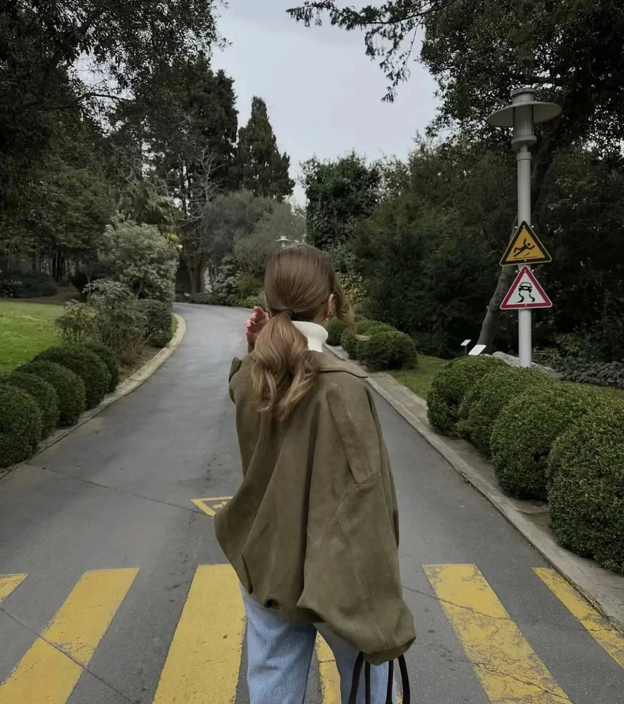 2025 New Fashion Women Green Suede Jacket Spring Lapel Long Sleeve Zipper Oversize Bomber Coat Chic Female High Street Outerwear voguable