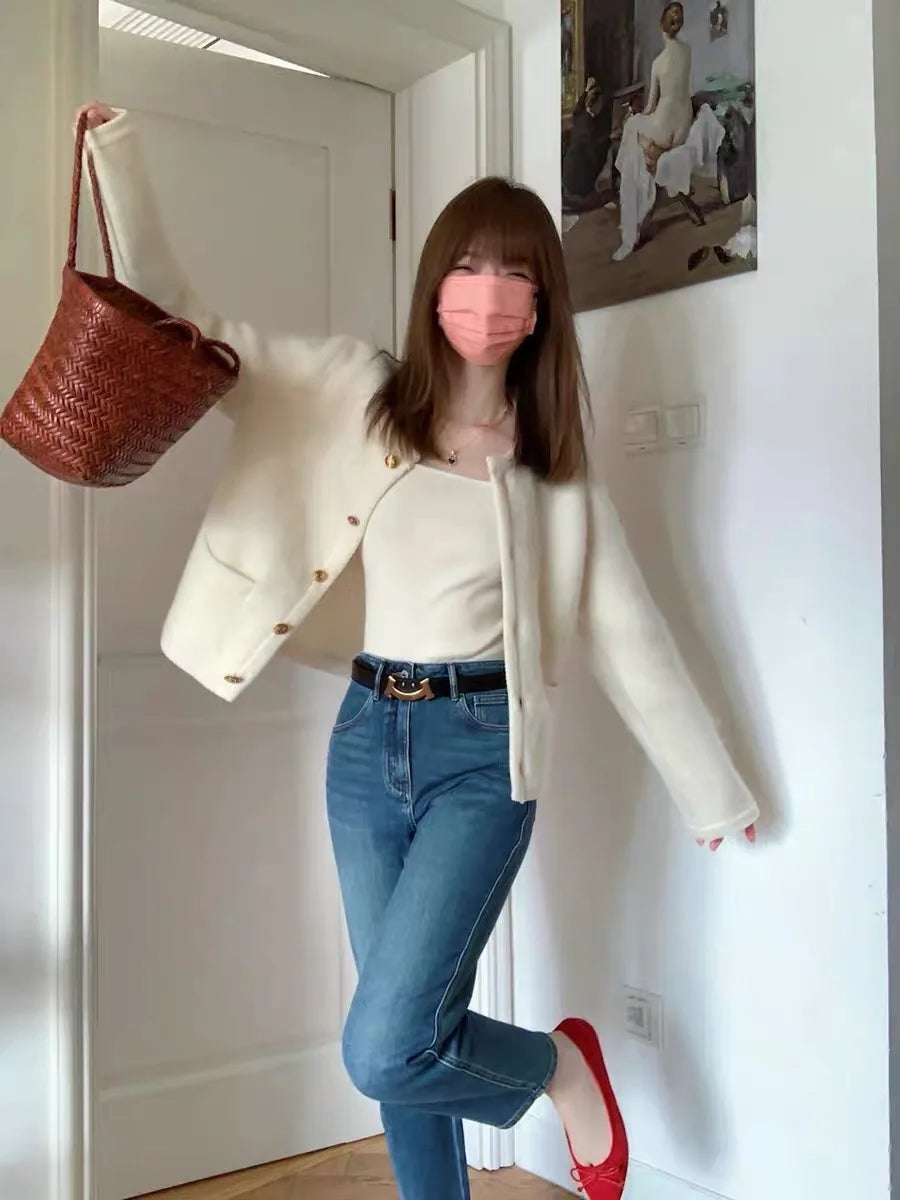 Temperament White Sweater Coat Women's Early Spring Autumn New Knitted O-Neck Cardigan Single Breasted Style Top voguable