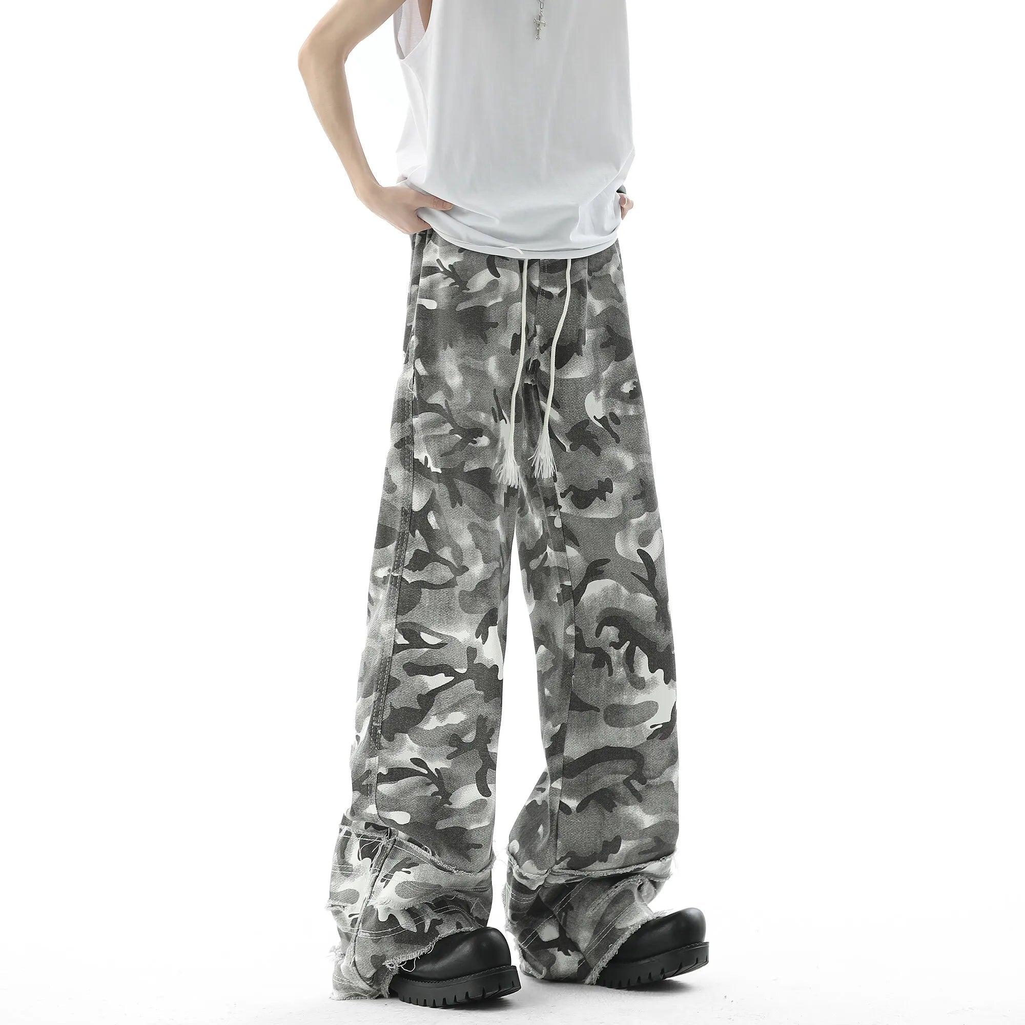 Men Camouflage Loose Fit Jeans Elastic Drawstring Waist Frayed Hem Streetwear Trendy Comfortable Stylish Denim Urban Fashion voguable