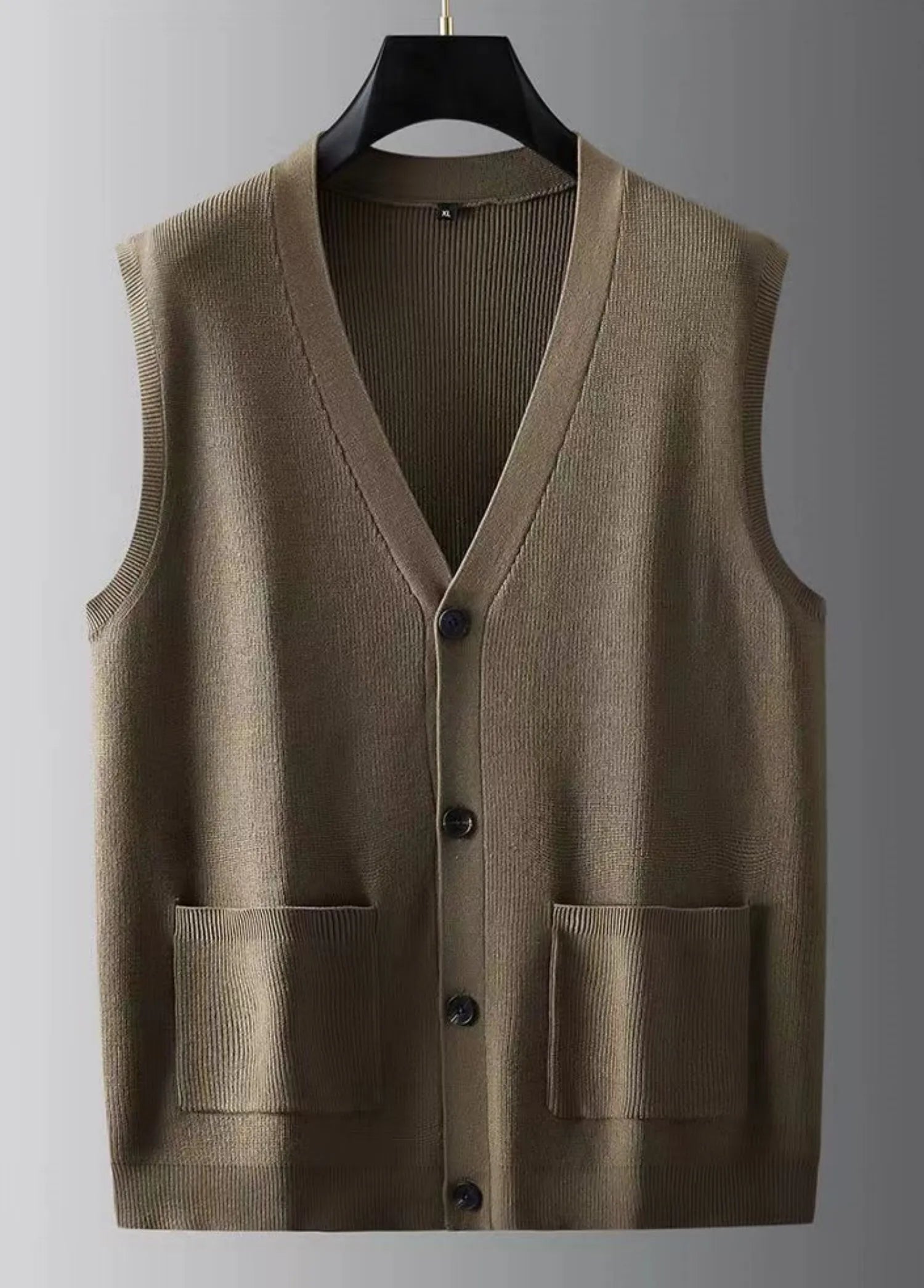 Large knitted sweater, men's new cardigan vest, autumn and winter large loose fat sweater. voguable