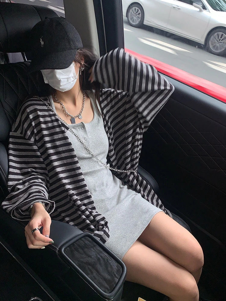 Voguable  Harajuku Y2k Top Black Gray Striped Cardigan 2022 Autumn Loose Casual Long-Sleeved Top Woman Clothes Grunge Korean Fashion voguable