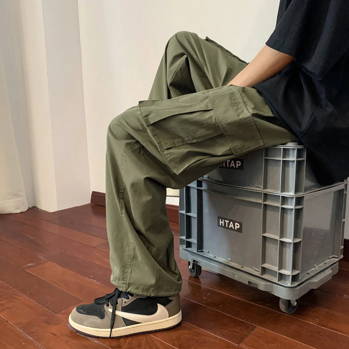 Voguable  Big Pockets Casual Cargo Pants Men's Vintage Hip-hop Pants Fashion Loose Straight Wide Leg Pants Men Streetwear Trousers Male voguable