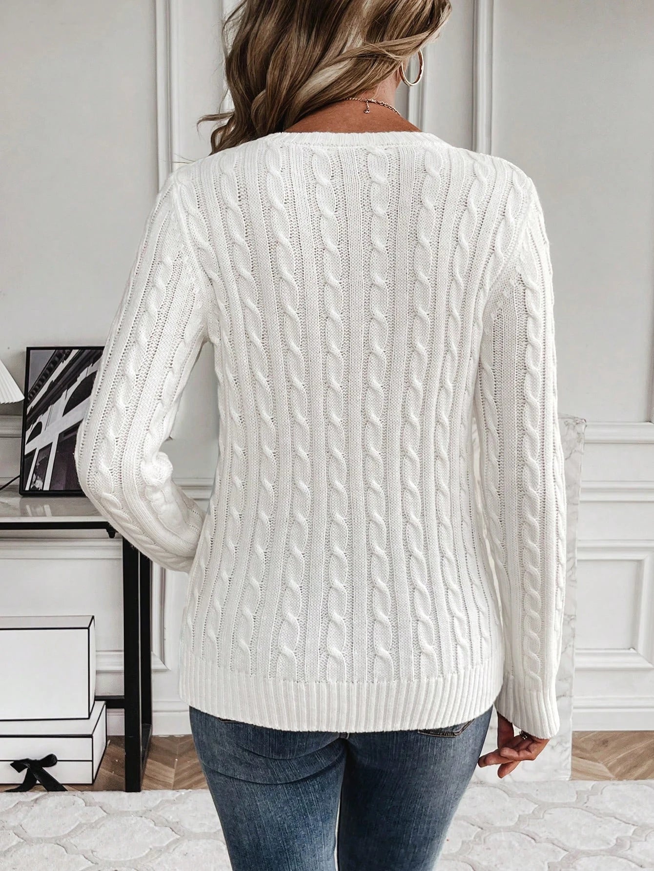 Women's autumn and winter solid color round neck pullover long sleeved knitted sweater voguable