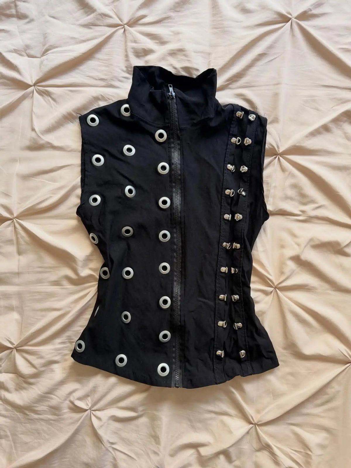 Voguable  Women Gothic Black Corset Vest Eyelet Metal Buckle Sleeveless Zip Up Crop Top Streetwear voguable