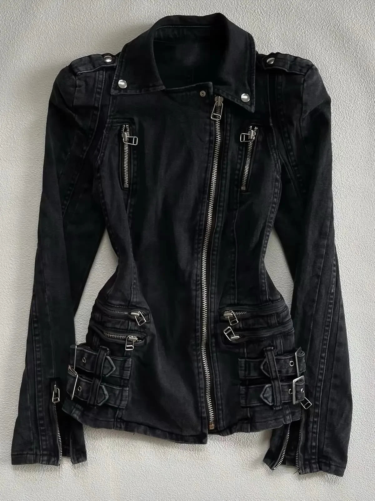 Voguable  Autumn Korean Vintage Black Slim Fit Spicy Girl Short Jacket with Gothic Metal Buckle Waist Closure Niche Design Versatile Top voguable