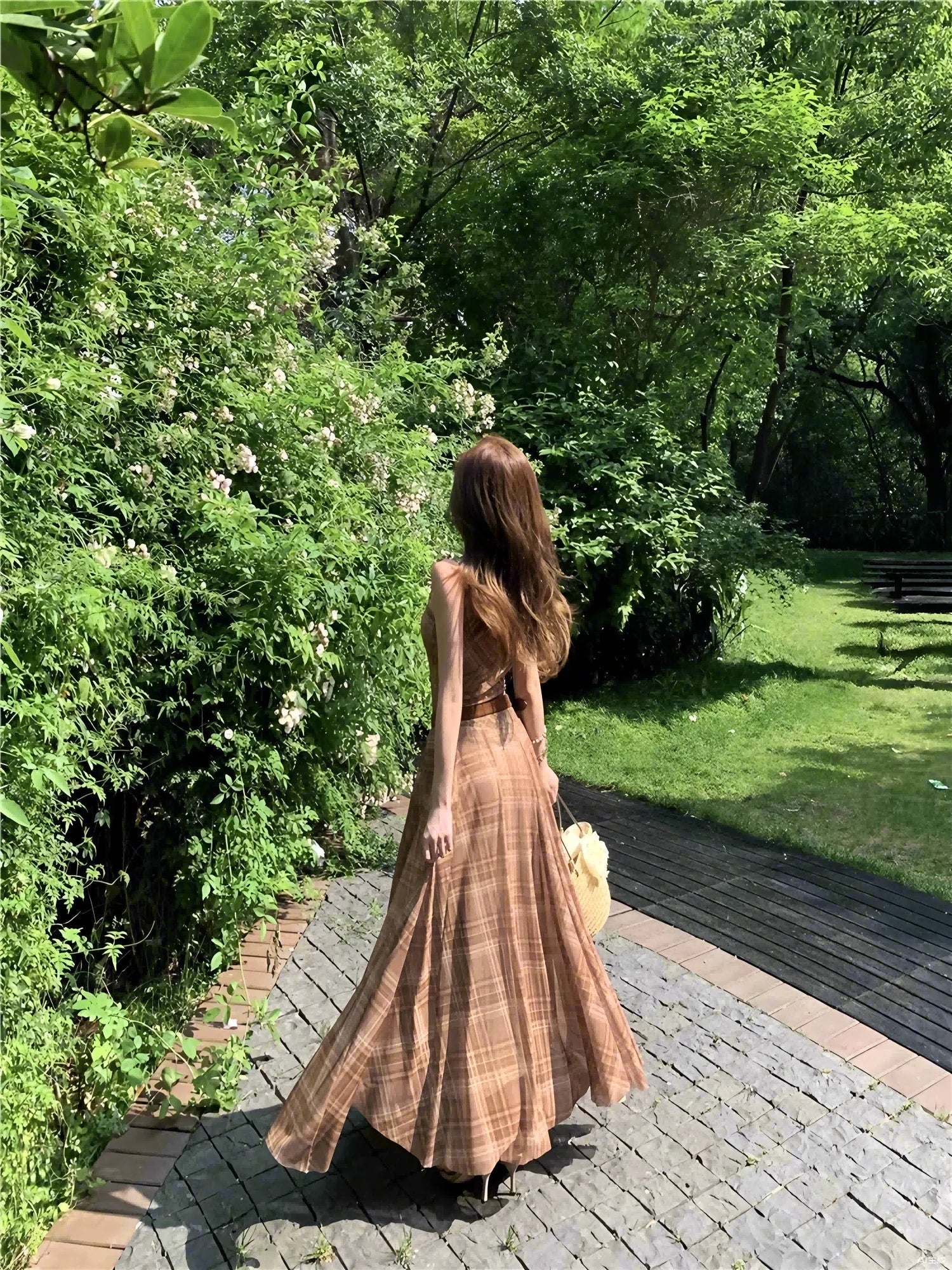 2025 Women's Dress, Summer Checkered Printed Sleeveless Long Dress, Round Neck, Large Swing, Elastic, Slimming A-Line Dress voguable