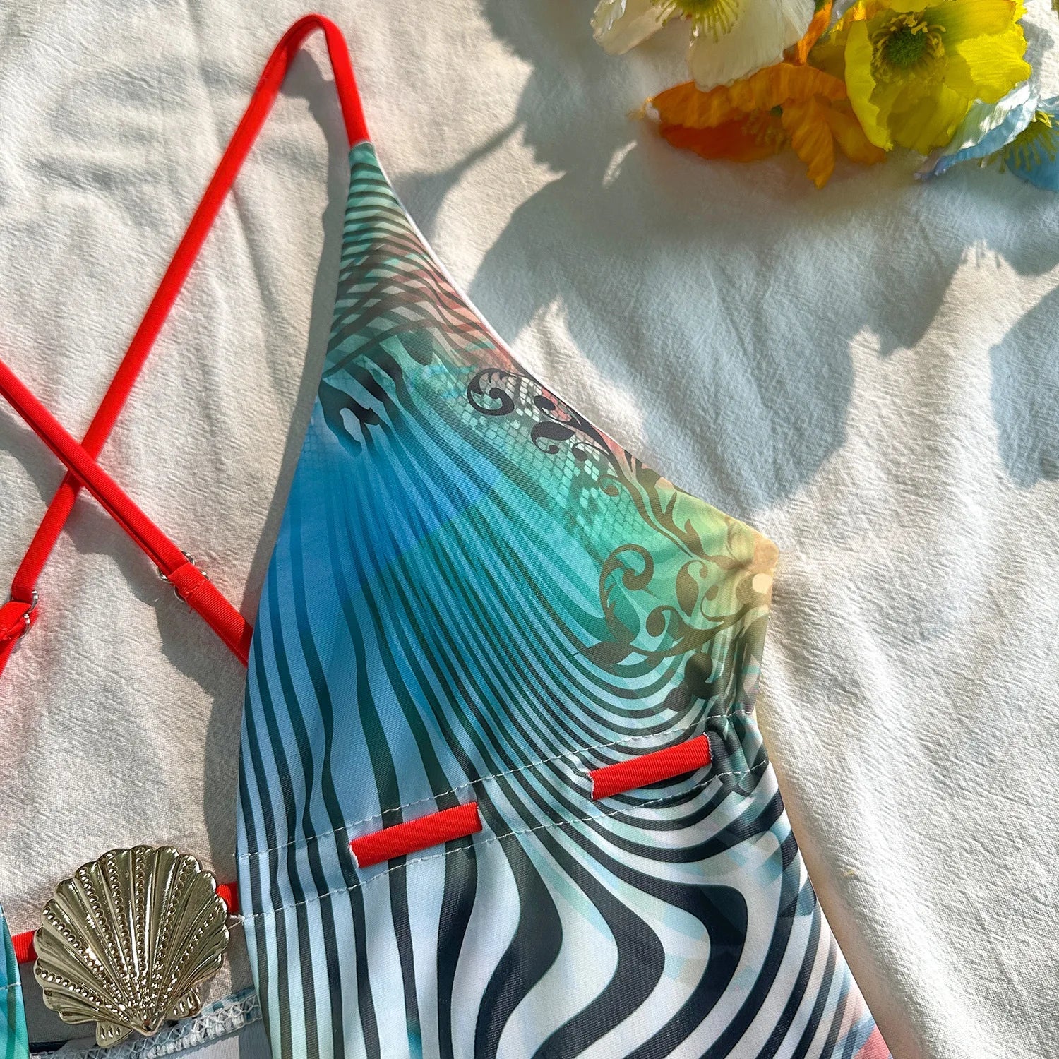 Voguable  Women Backless Sportswear Multicolor Gradient Zebra Print Halter One Piece Swimsuit with Shell Detail for Summer Beach Vacation voguable