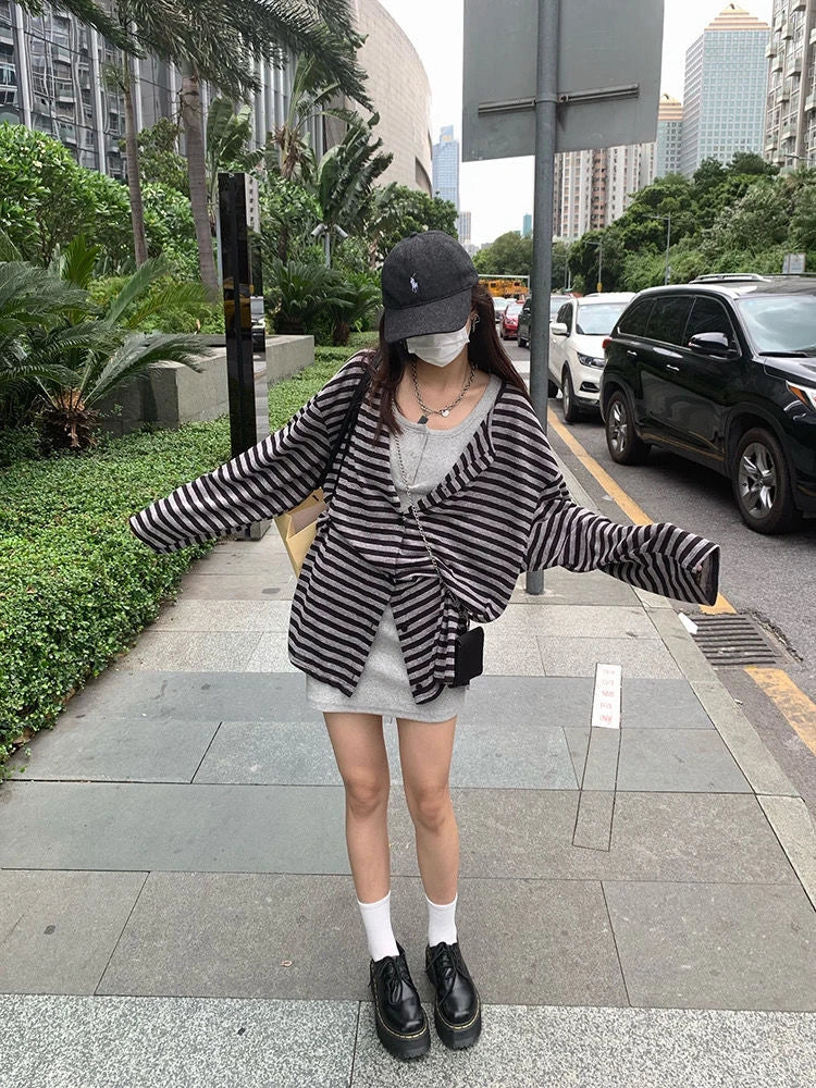 Voguable  Harajuku Y2k Top Black Gray Striped Cardigan 2022 Autumn Loose Casual Long-Sleeved Top Woman Clothes Grunge Korean Fashion voguable
