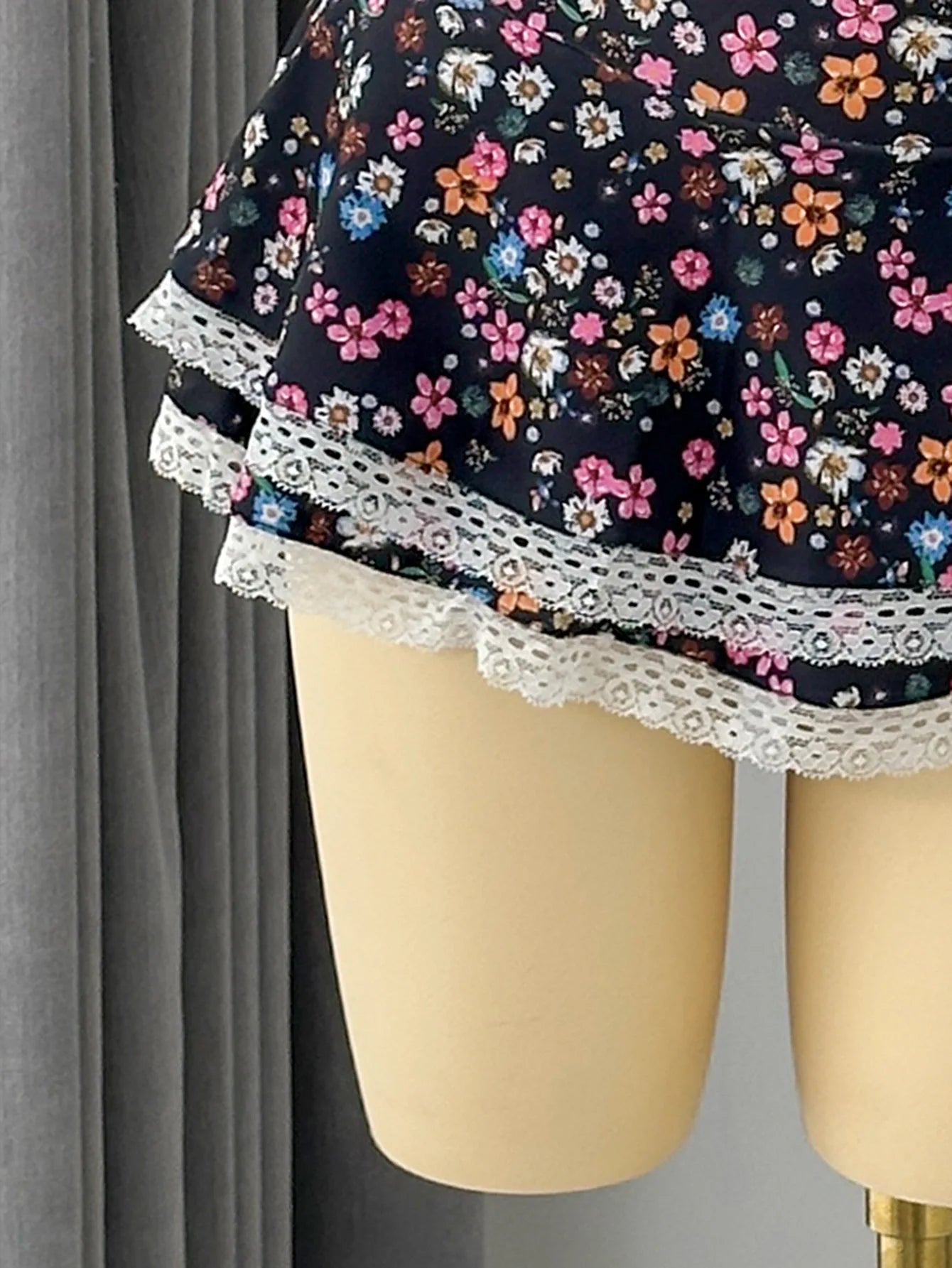 Voguable  Cute Floral Print Bikini Set Bow Front Spaghetti Strap Top with Lace Trim Ruffle Skirt Cover Up Bikinis Set Swimsuit for Women voguable