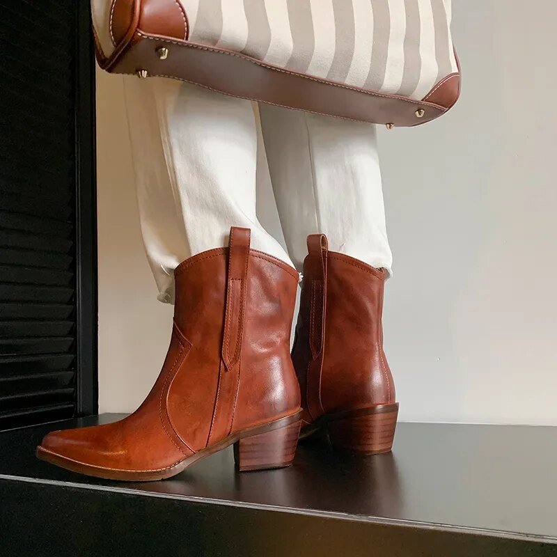New Winter Chelsea Boots for Woman Genuine Leather Pointy Toe Wedge Heel Ankle Boots Simple Comfortable Cowboy Boots Female voguable