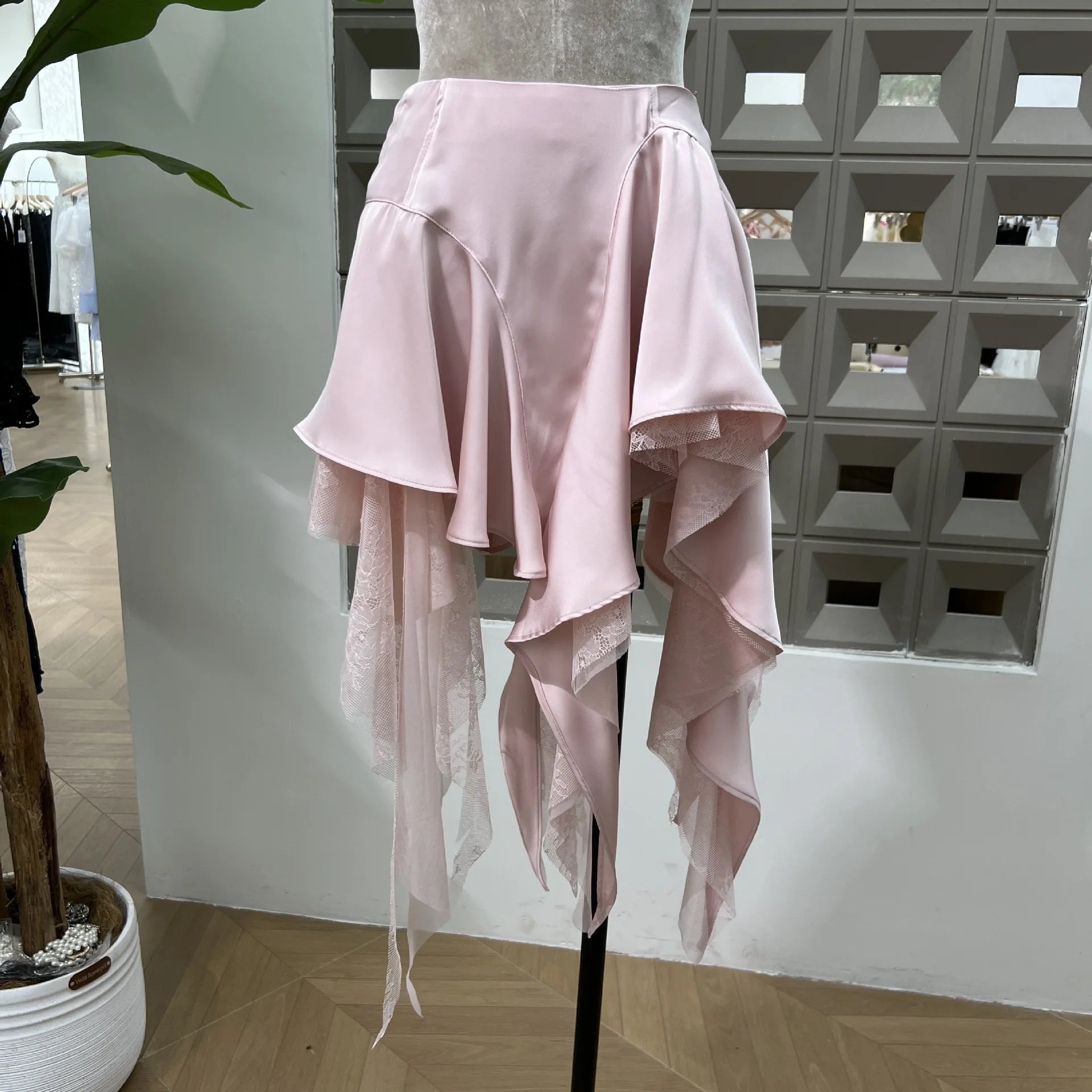 Fashion Black 2 Piece Set Women's Off Shoulder Irregular Top High Wiast Irregular Ribbon Mini Skirt Suit Summer New 3A107 voguable