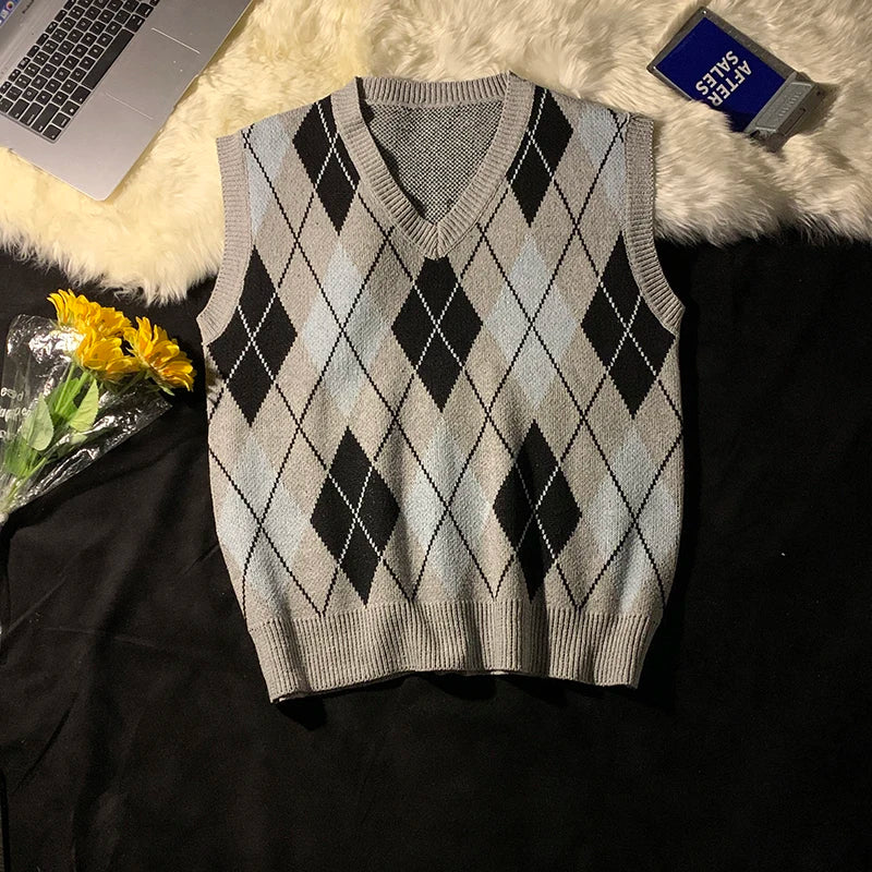 2025 Spring Autumn Diamond Grid Candle Knitted Vest Men Women Loose Pullover Retro Outer Sleeveless Sweater Vest Aesthetic voguable