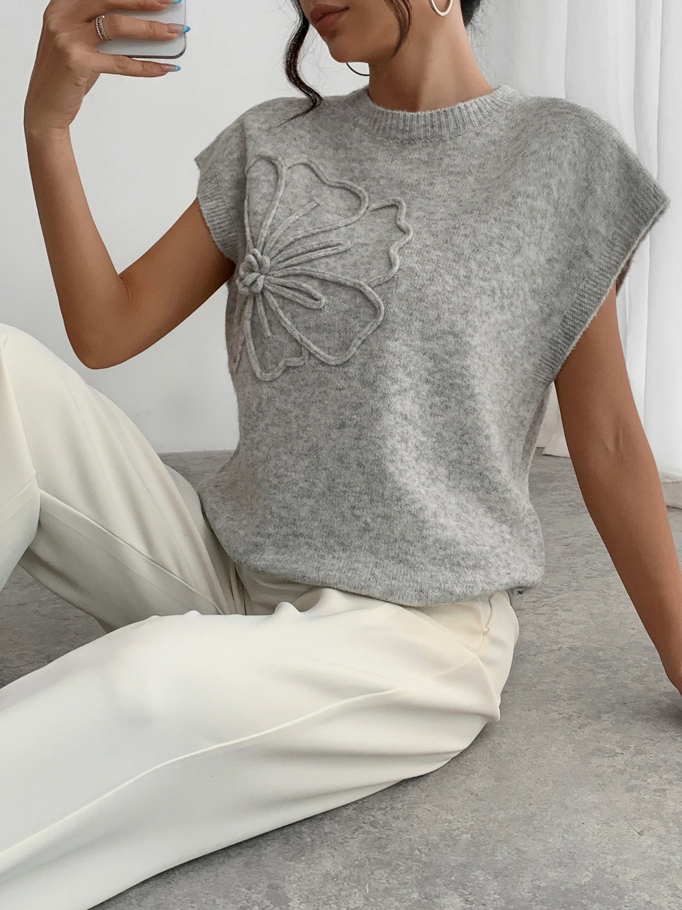 Elegant 3D floral pattern round neck knitted sweater vest for women's clothing voguable