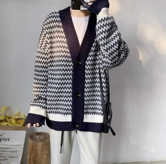 Voguable sweater men autumn Korean version of the trend cardigan Hong Kong style loose ins casual wild student striped jacket male voguable