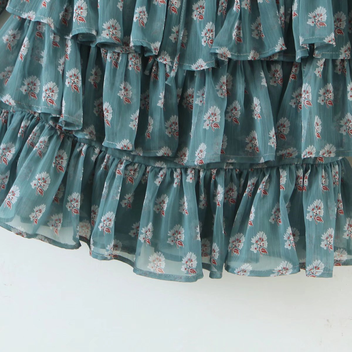 Voguable  Summer Women Floral Print Ruffle Cake Chiffon Dress Sexy Collar Long Sleeve Holiday Vintage Dress Ladies Short Robe voguable