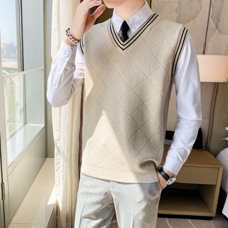 Voguable  New Design Knitted Sweater Vest Man V Neck Plaid Sleeveless Jumper England Business Casual Slim Fit Pullovers voguable